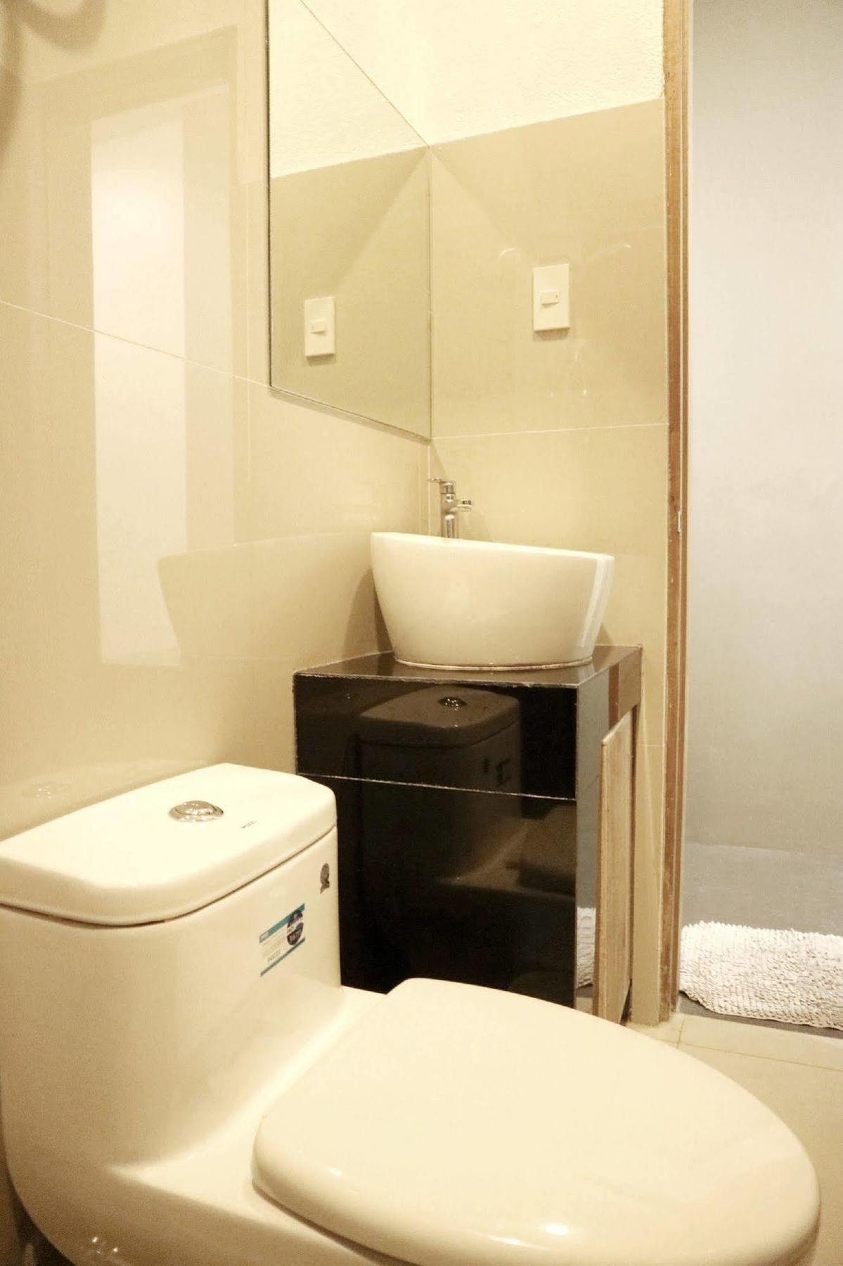 Westgate Hotel Laoag Extérieur photo