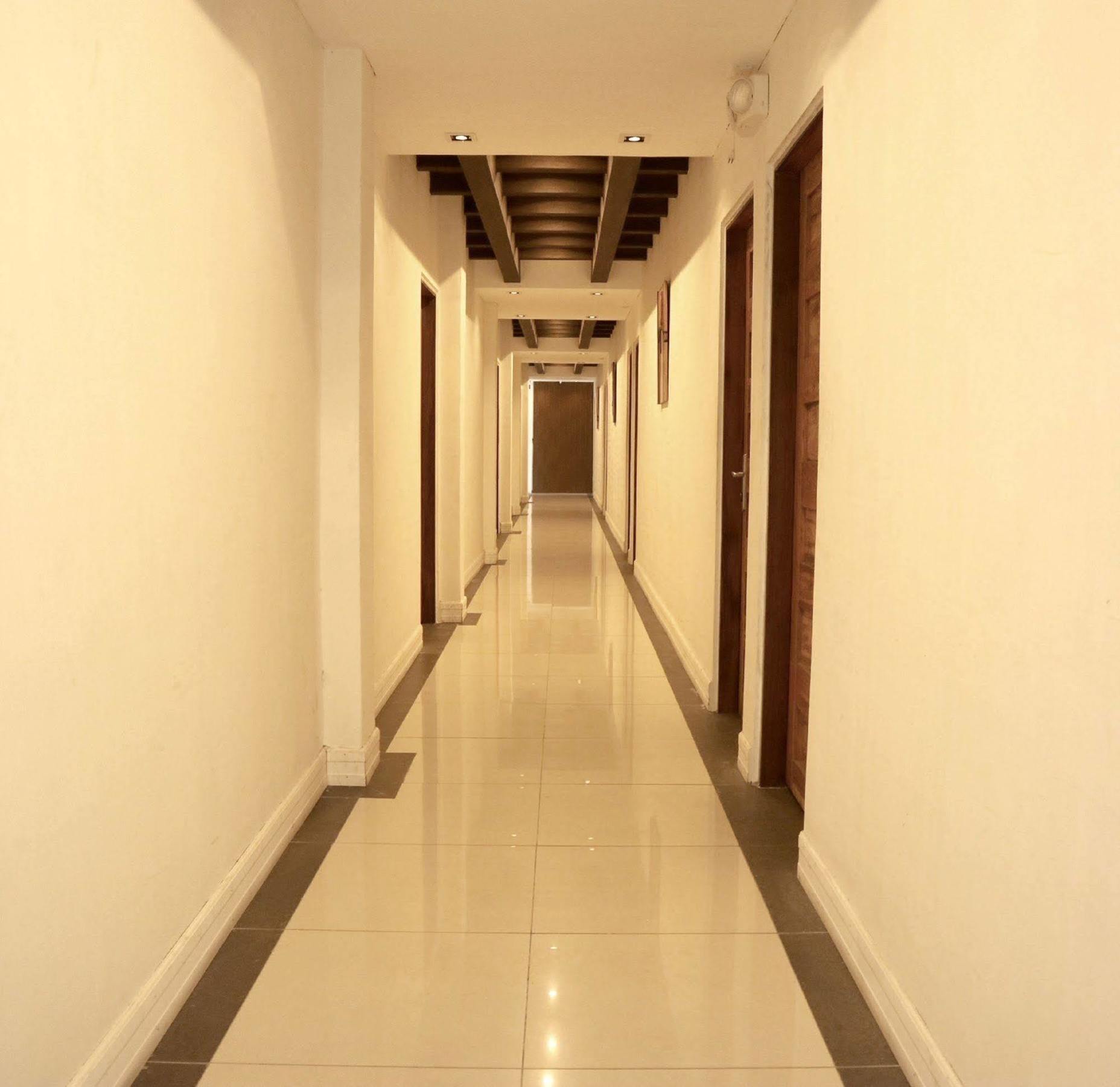 Westgate Hotel Laoag Extérieur photo