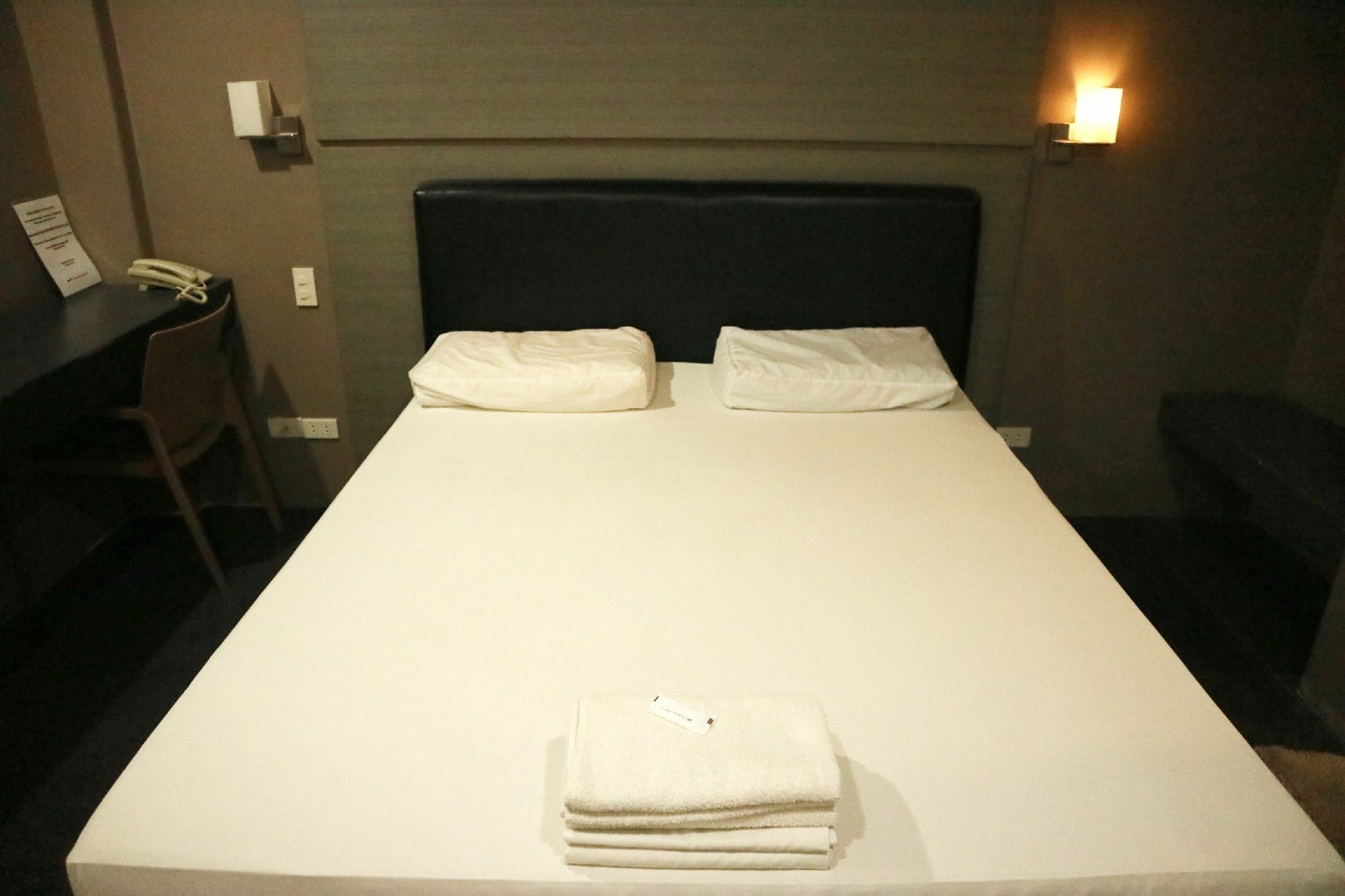 Westgate Hotel Laoag Extérieur photo